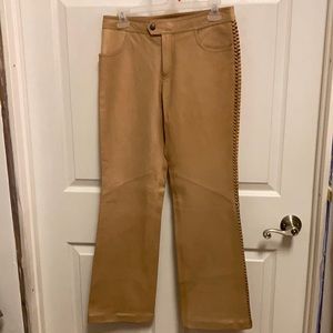 Ladies Beautiful Harley Davidson genuine leather tan pants, size 4